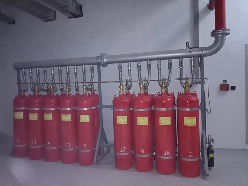 ���̰���